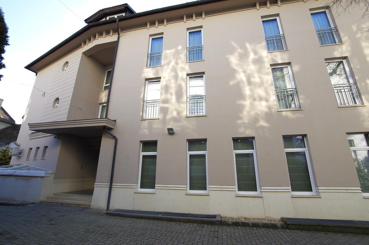 Szent Gellert Hotel Székesfehérvár Exterior foto